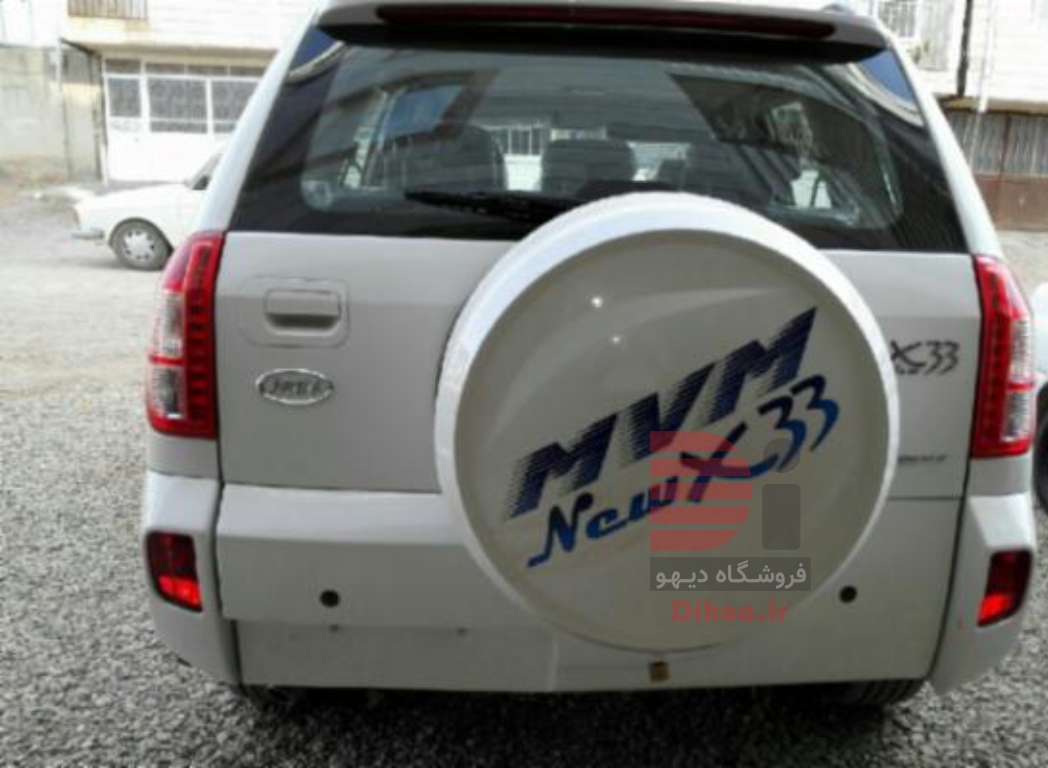 برچسب لوگوی ام وی ام روی زاپاس خودروی mvm x33